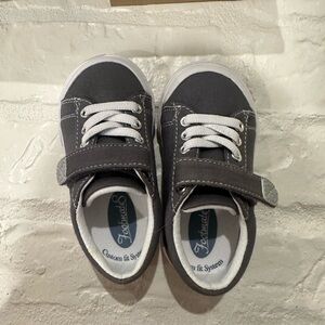 Baby FootMates Gray and White Sneakers with Velcro and Laces